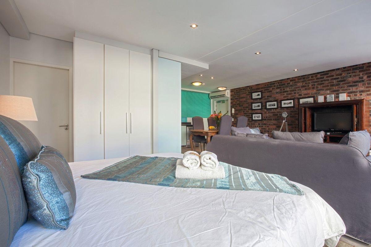 Apartment To Rent in Cape Town City Centre, Cape Town - Photo 2