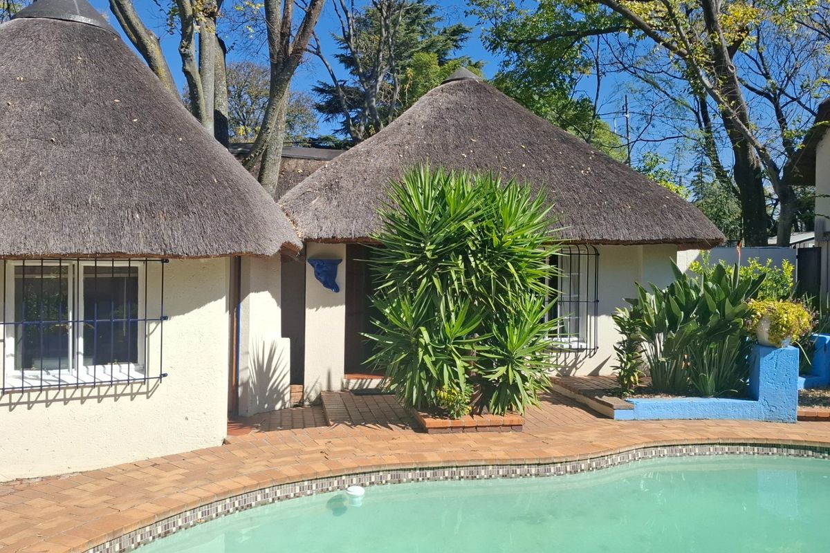 Cottage To Rent in Linden, Randburg - Photo 2
