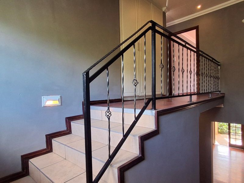 Private Duplex Townhouse Offering Space, Comfort, And Lifestyle - Photo 5