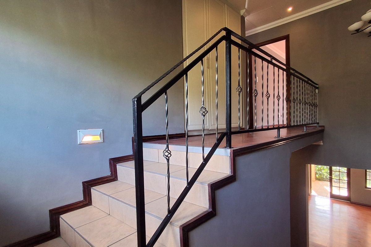 Private Duplex Townhouse Offering Space, Comfort, And Lifestyle - Photo 5