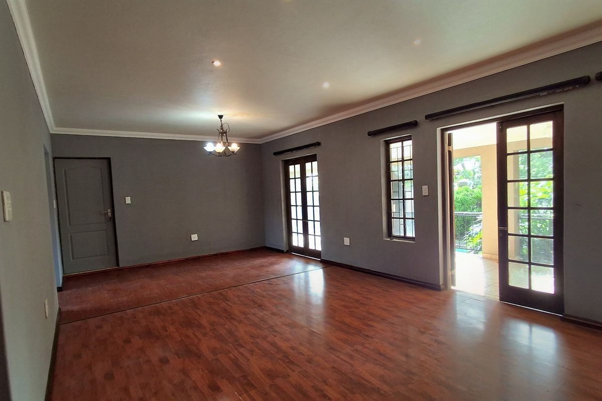 Private Duplex Townhouse Offering Space, Comfort, And Lifestyle - Photo 2