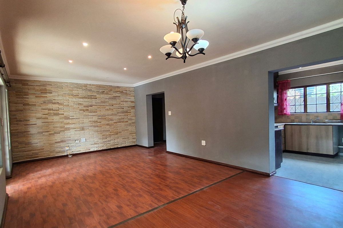 Private Duplex Townhouse Offering Space, Comfort, And Lifestyle - Photo 3