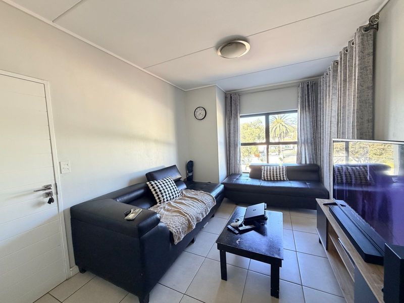 1 Bedroom Apartment/ Flat to rent in Linbro Park - Photo 5