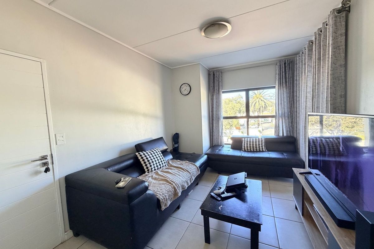 1 Bedroom Apartment/ Flat to rent in Linbro Park - Photo 5