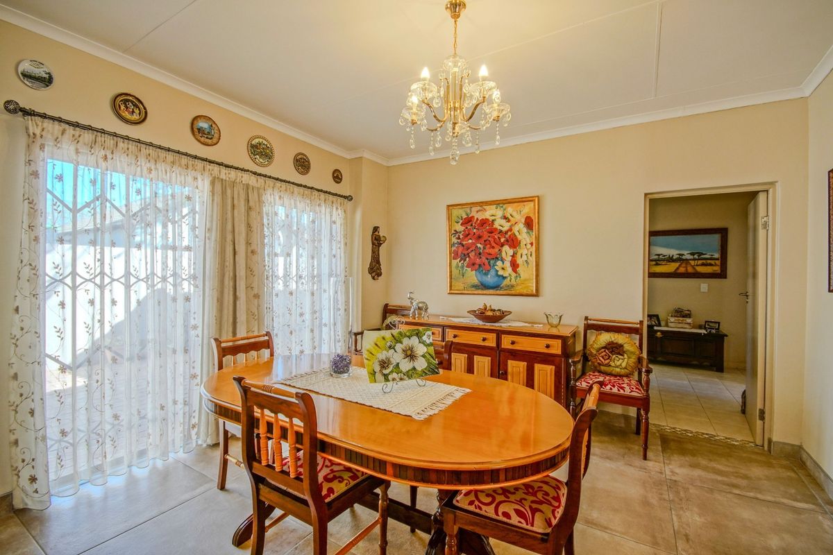SPACIOUS AND ATTRACTIVE 3-BEDROOM FAMILY HOME! - Photo 2