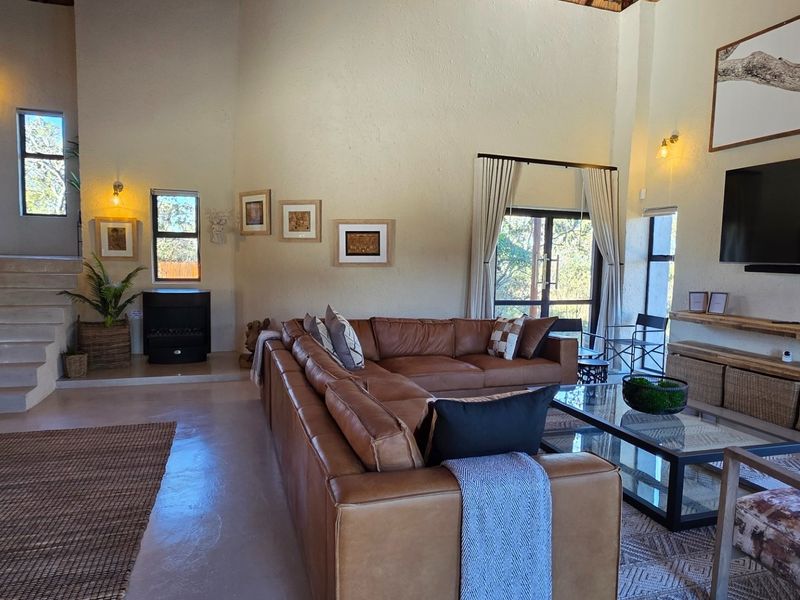 Mabalingwe - Cyferfontein - Four bedroom lodge - Furniture and Game viewer included - Photo 5