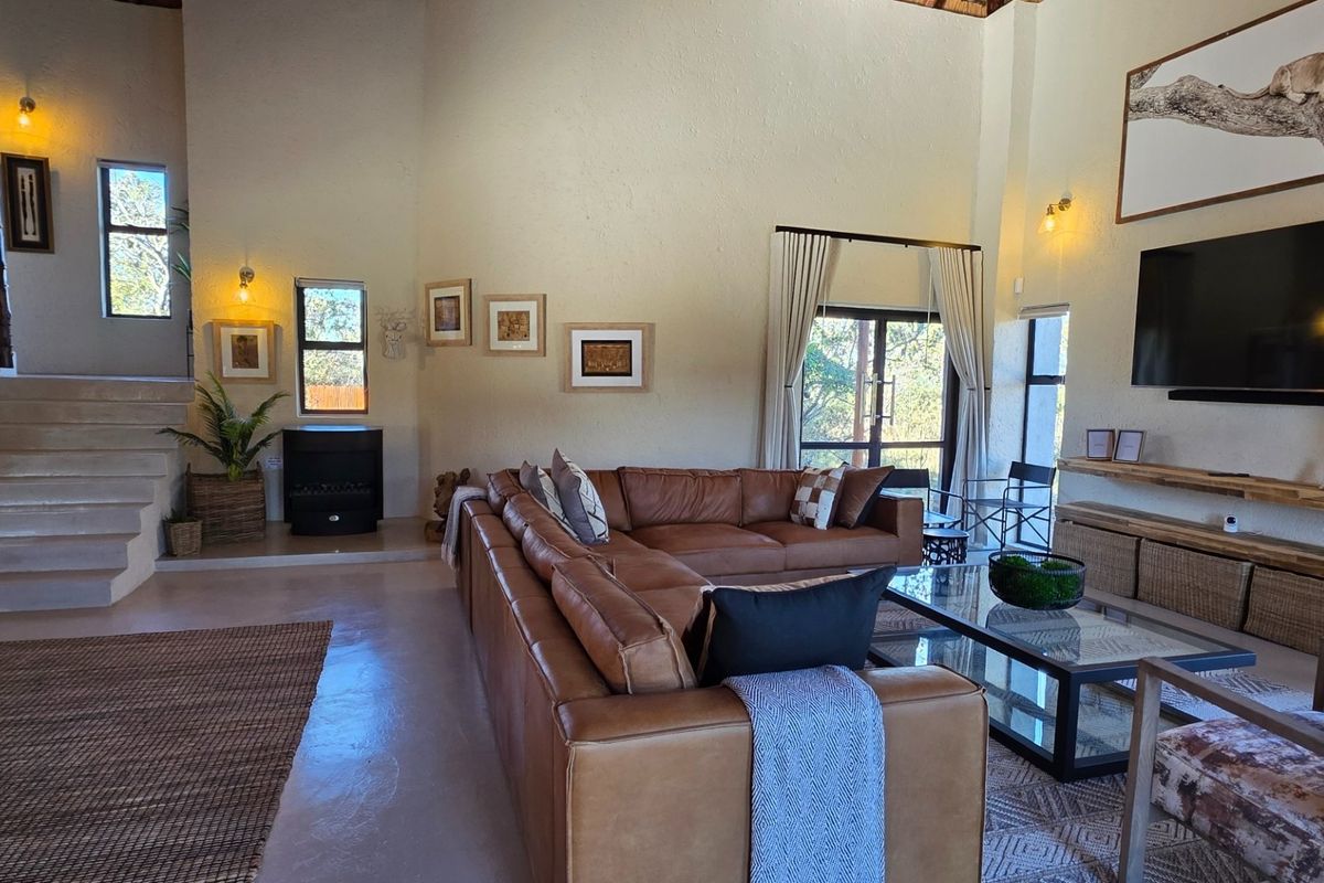 Mabalingwe - Cyferfontein - Four bedroom lodge - Furniture and Game viewer included - Photo 5
