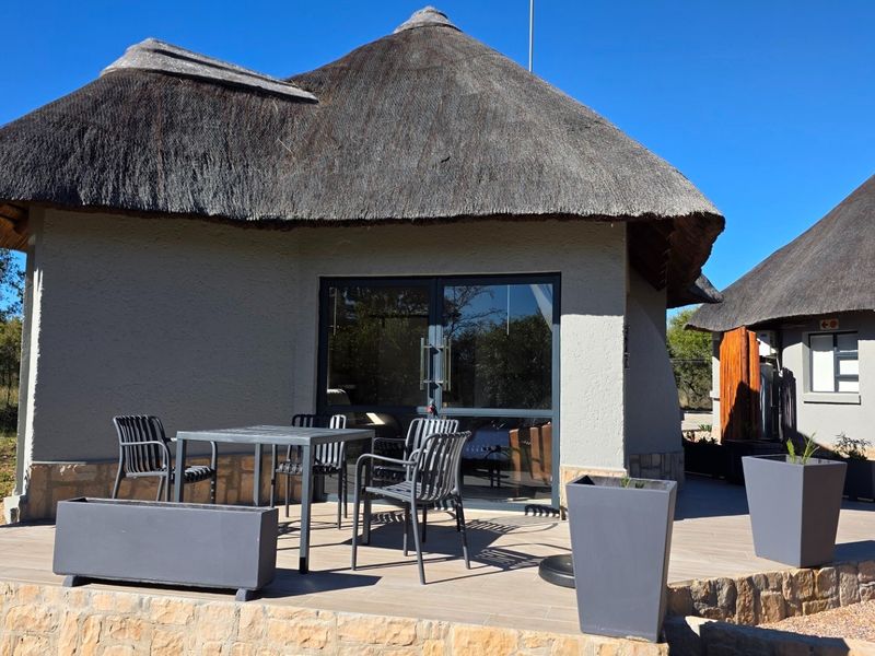 Mabalingwe - Cyferfontein - Four bedroom lodge - Furniture and Game viewer included - Photo 3