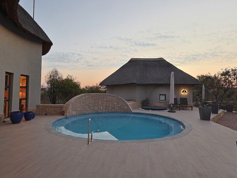Mabalingwe - Cyferfontein - Four bedroom lodge - Furniture and Game viewer included - Photo 5