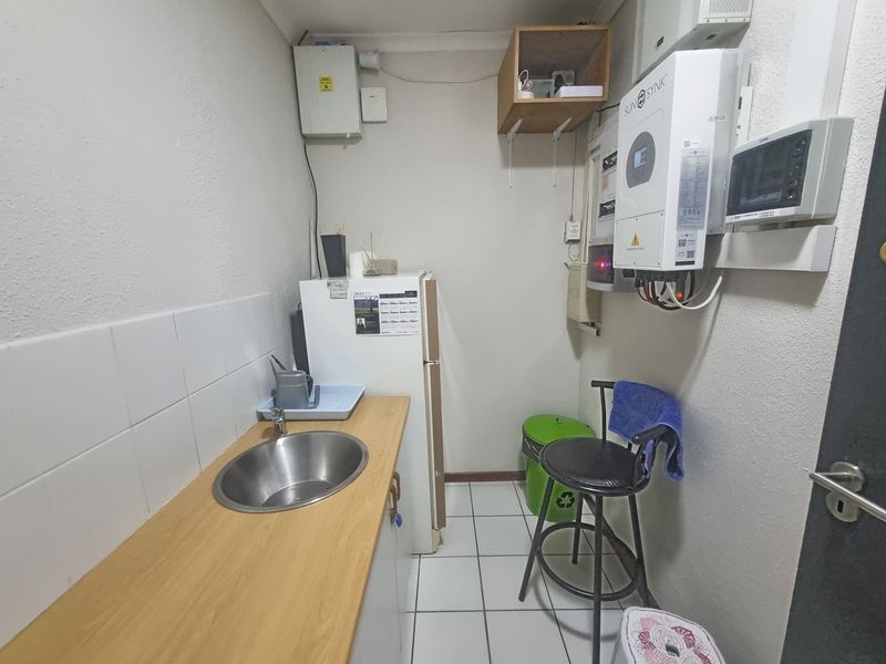 Medical Office for Rent in Prime Location - Photo 8