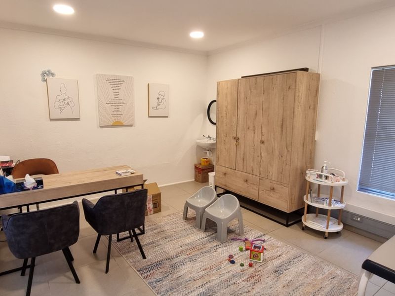 Medical suite for Rent next to Mediclinic - Milnerton - Photo 4