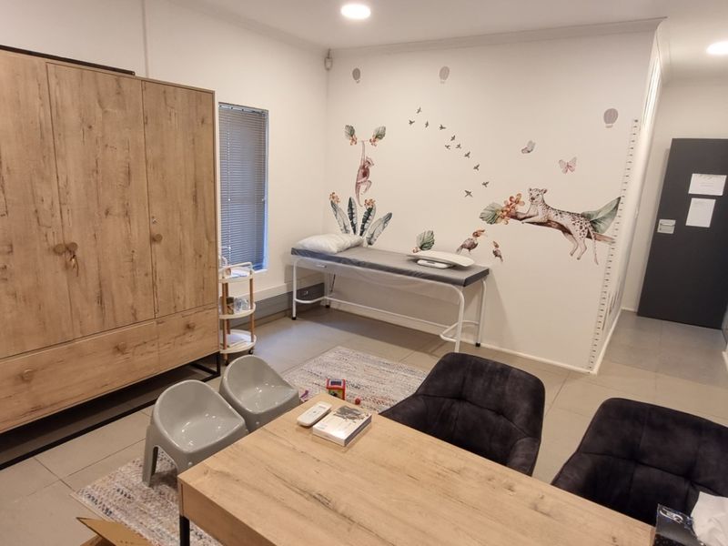 Medical suite for Rent next to Mediclinic - Milnerton - Photo 2