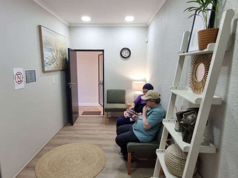 Medical suite for Rent next to Mediclinic - Milnerton - Photo 10
