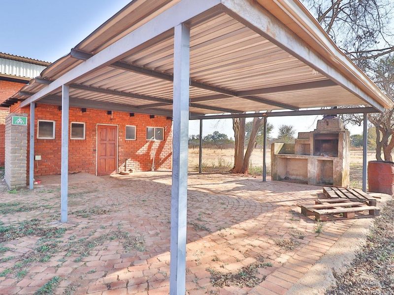Excellent investment opportunity - in an area where large tracts of land are in high demand - Photo 2
