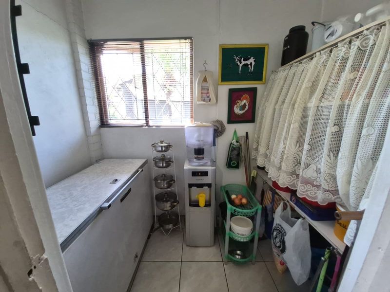 WELL-MAINTAINED PROPERTY WITH AN INCOME-GENERATING FLATLET - Photo 10