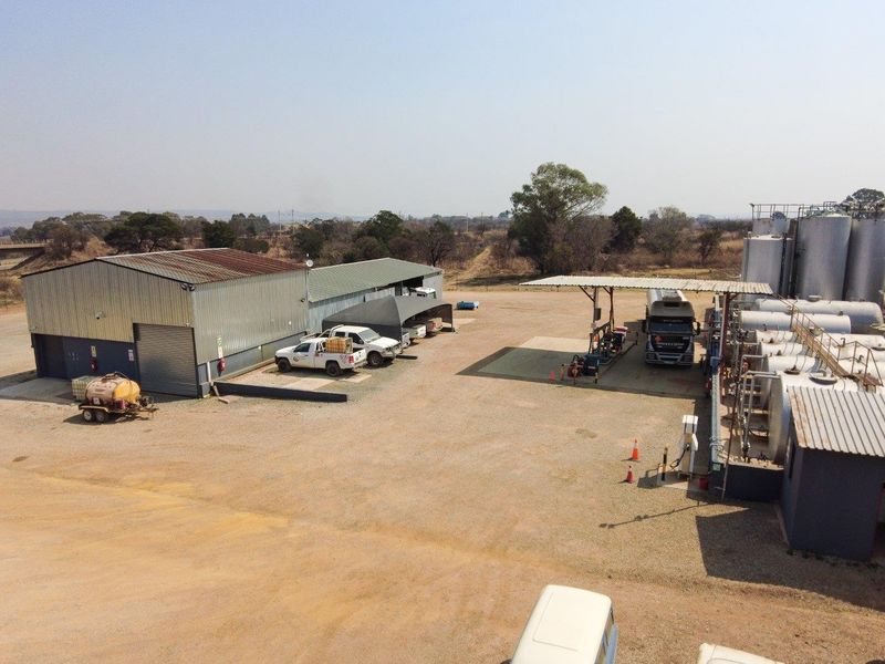 Well-equipped diesel depot on a busy highway with extra land for further development - Photo 2