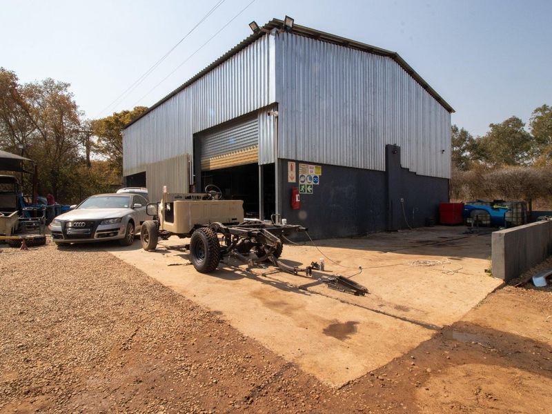 Well-equipped diesel depot on a busy highway with extra land for further development - Photo 10