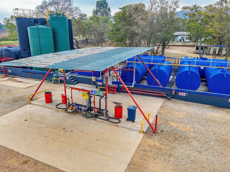 Well-equipped diesel depot on a busy highway with extra land for further development - Photo 9