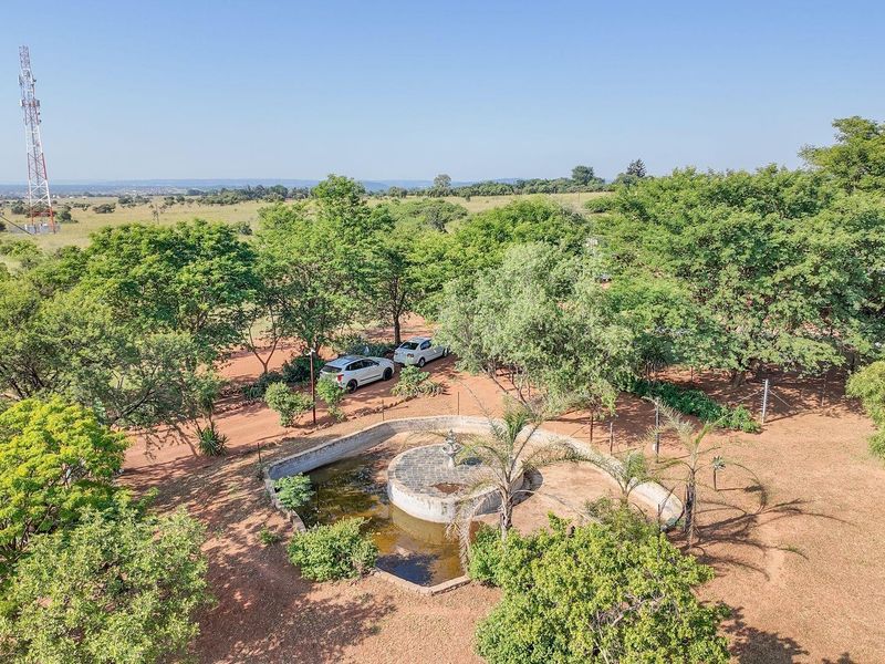 Excellent investment opportunity - fully fenced cattle/game farm with gorgeous homestead - Photo 9