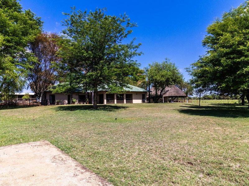 Lucrative well developed farm close to pretoria - Photo 4