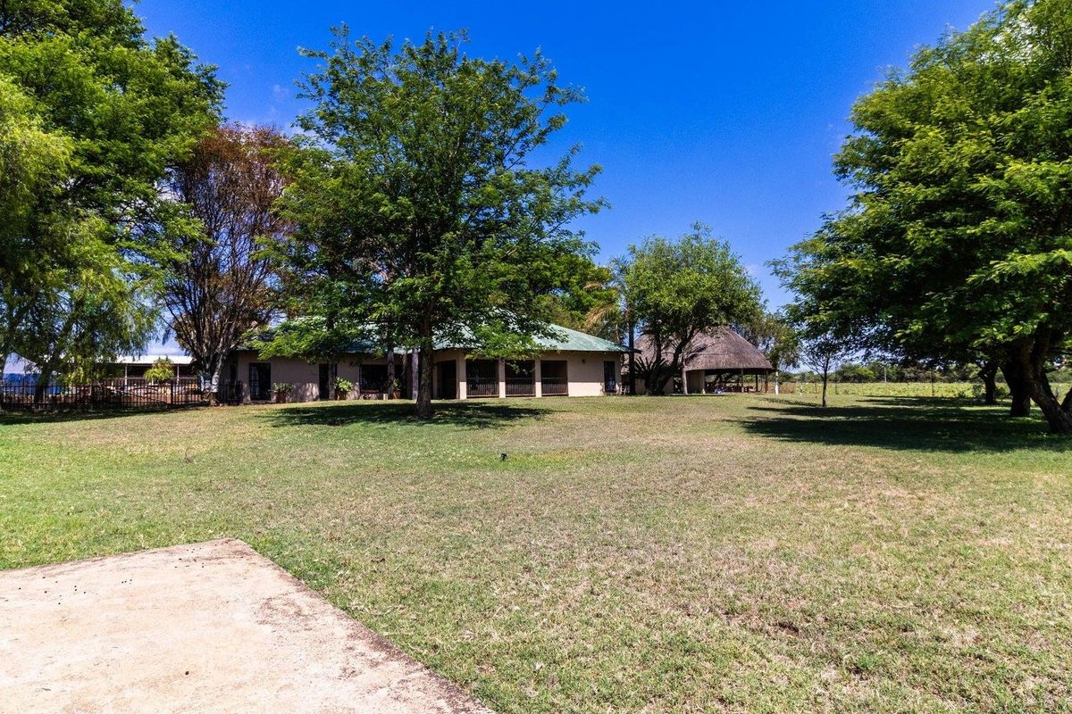 Lucrative well developed farm close to pretoria - Photo 4