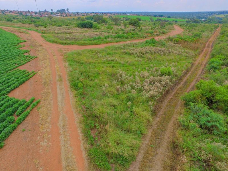 Lucrative investment opportunity - 128 hectare fertile agricultural land - Photo 8