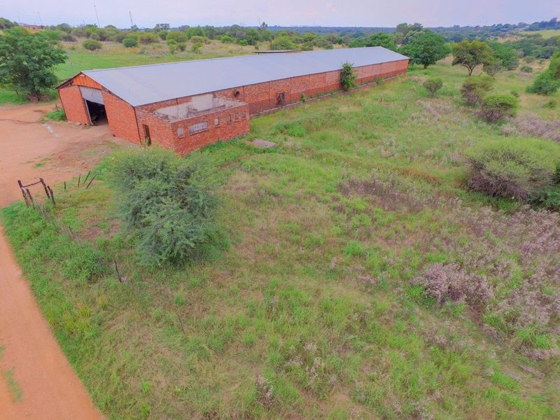 Lucrative investment opportunity - 128 hectare fertile agricultural land - Photo 2