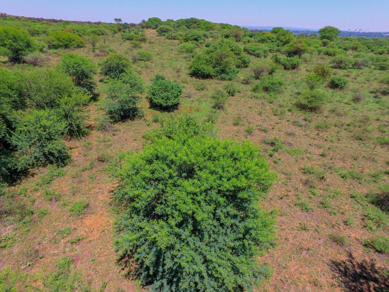 9.79 hectare (sub-divided into nine plots) - zoned for commercial and light industrial - Photo 5