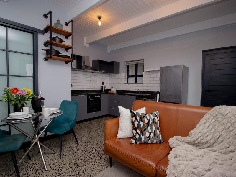 Modern Coastal Living - Furnished Apartment with partial Sea Views - Photo 3