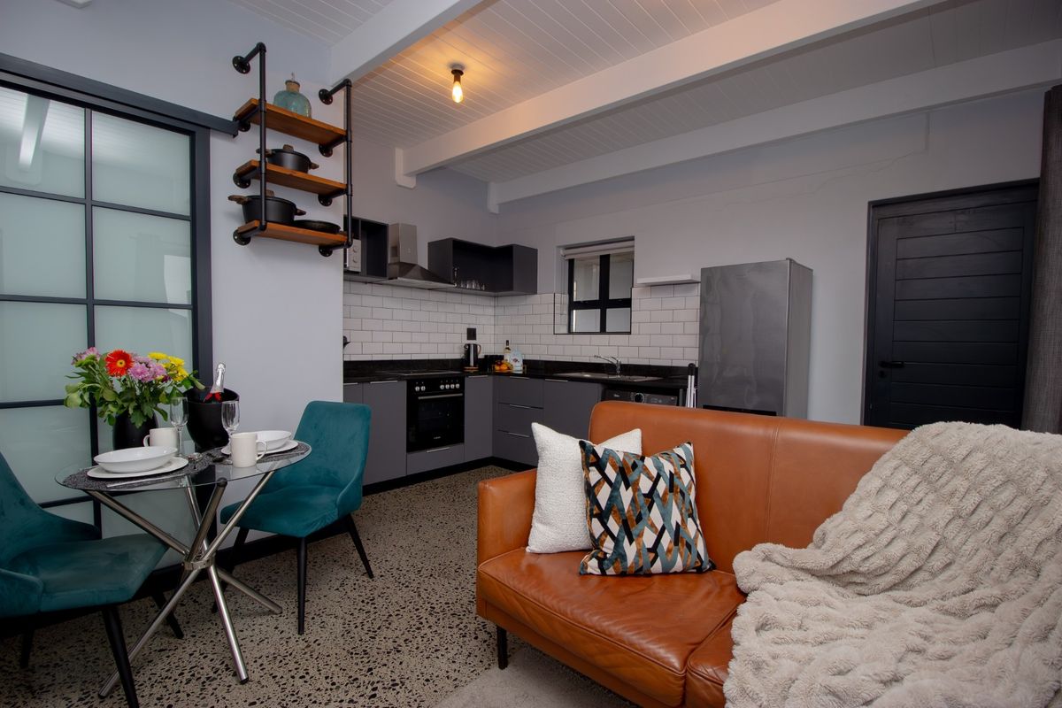 Modern Coastal Living - Furnished Apartment with partial Sea Views - Photo 3
