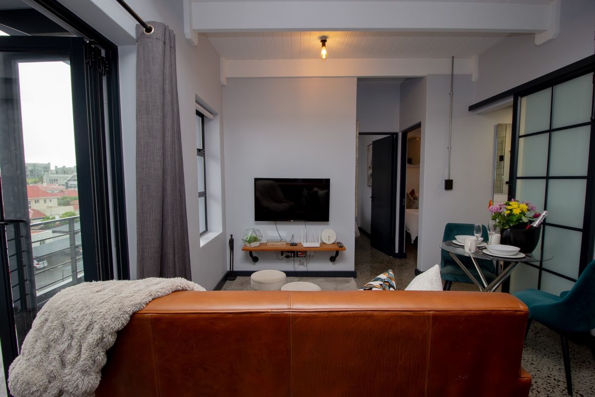 Modern Coastal Living - Furnished Apartment with partial Sea Views - Photo 5