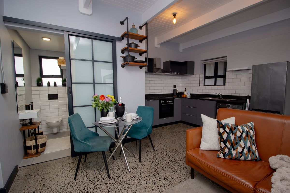 Modern Coastal Living - Furnished Apartment with partial Sea Views - Photo 4