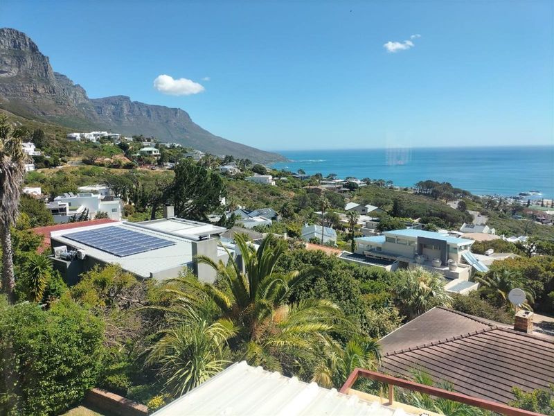 Charming Furnished Apartment Minutes from Camps Bay Beach - Photo 2