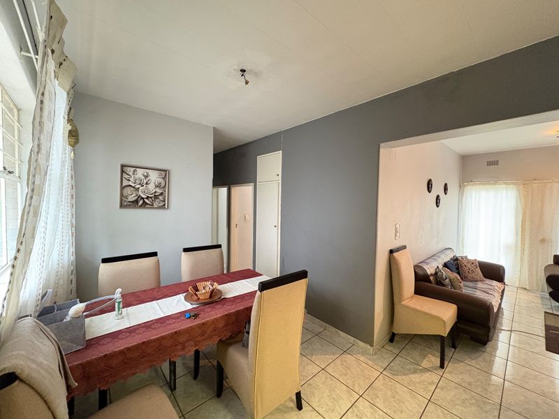 Apartment For Sale in Horizon View, Roodepoort - Photo 4