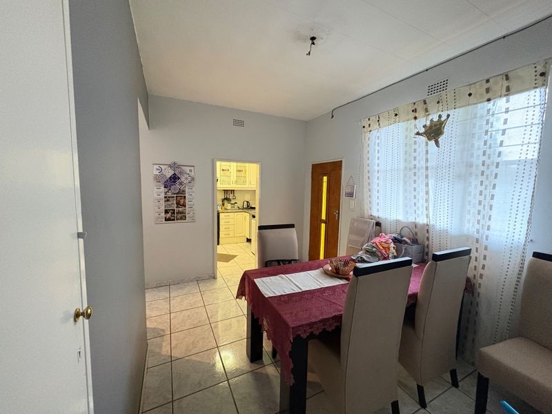 Apartment For Sale in Horizon View, Roodepoort - Photo 3