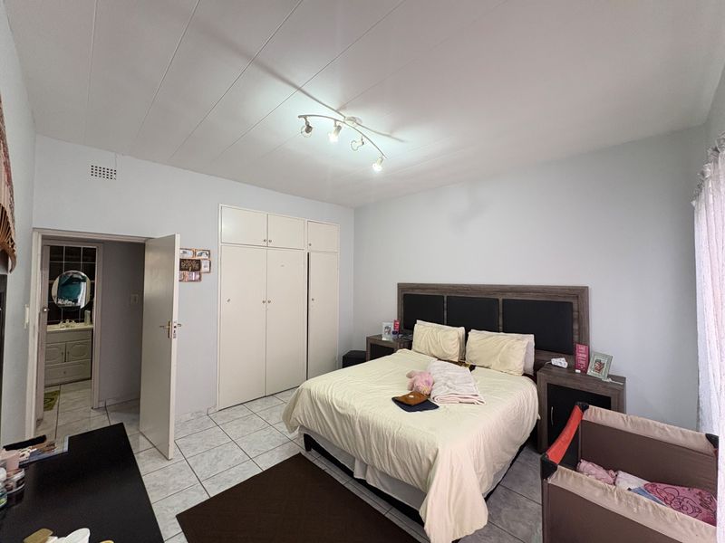 Apartment For Sale in Horizon View, Roodepoort - Photo 6