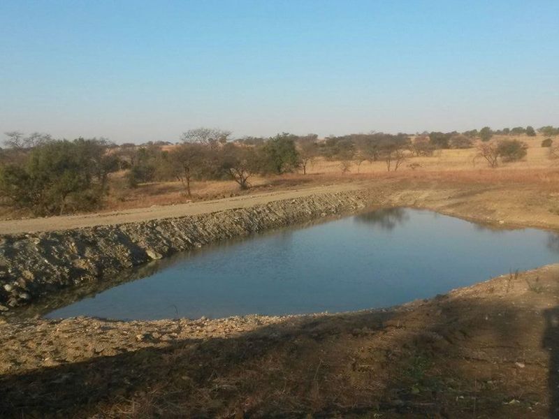 Fully game fenced slice of the african bush in the foothills of the ysterberg halfway - Photo 2