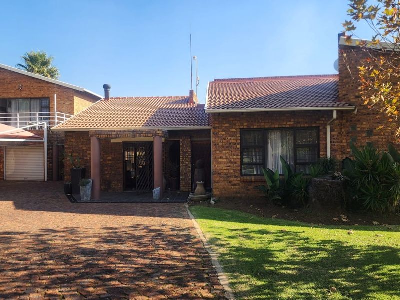 House For Sale in Dalpark - Photo 2