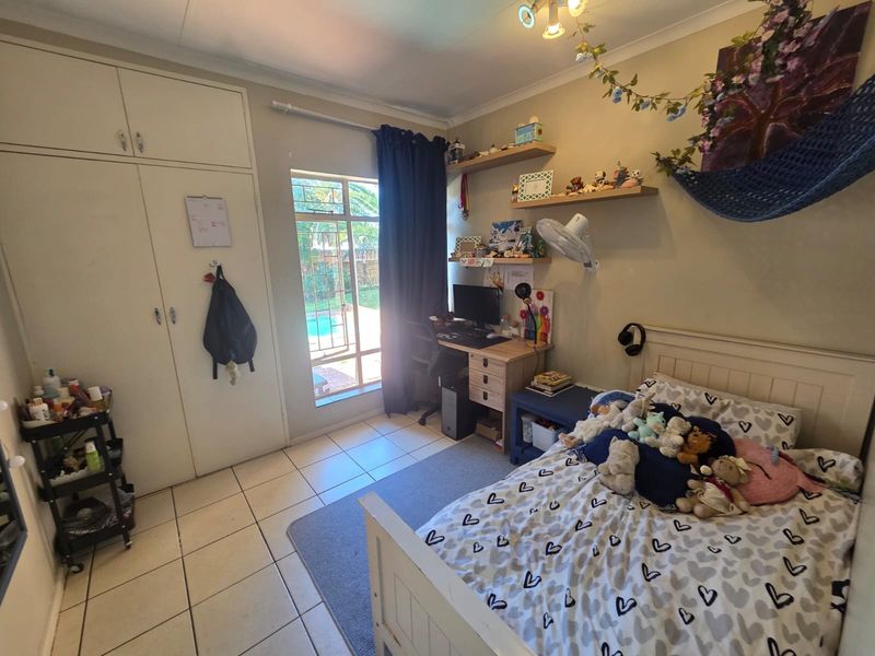 Three bedroom home with potential for 4th bedroom - Photo 4