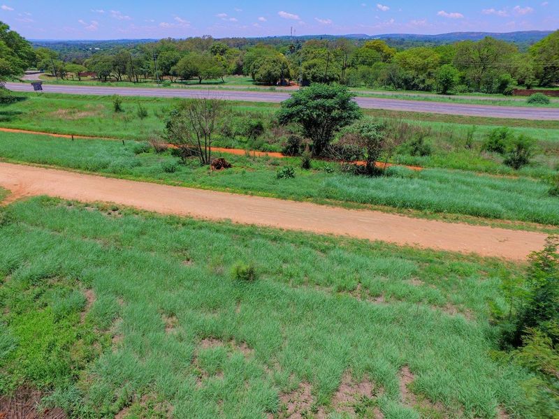 Excellent developmentopportunity adjacent to the moloto road - Photo 7