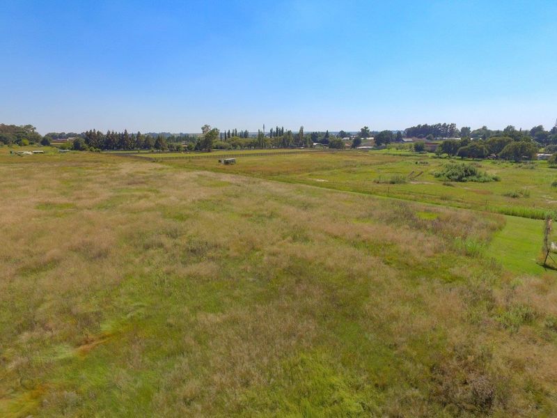 Large level plot in bredell development path - Photo 8