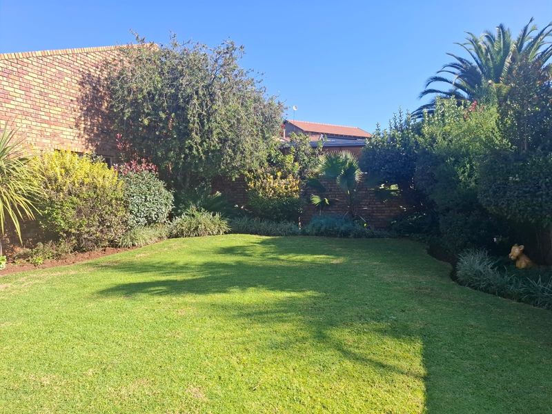 Where Warmth Meets Effortless Living in Old Aerorand - Excellent investment opportunity - Photo 4