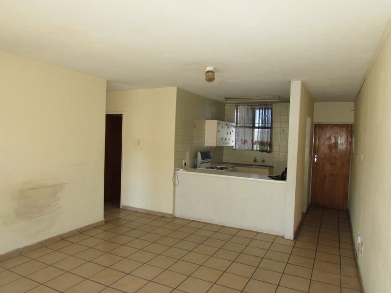 2 Bedroom Apartment - Photo 3