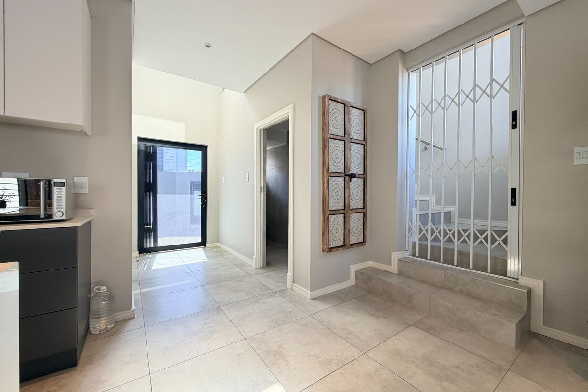 Apartment For Sale in Edenburg, Sandton - Photo 4