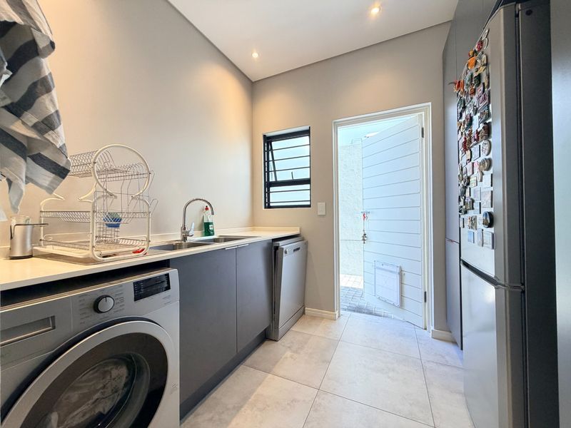 Apartment For Sale in Edenburg, Sandton - Photo 5