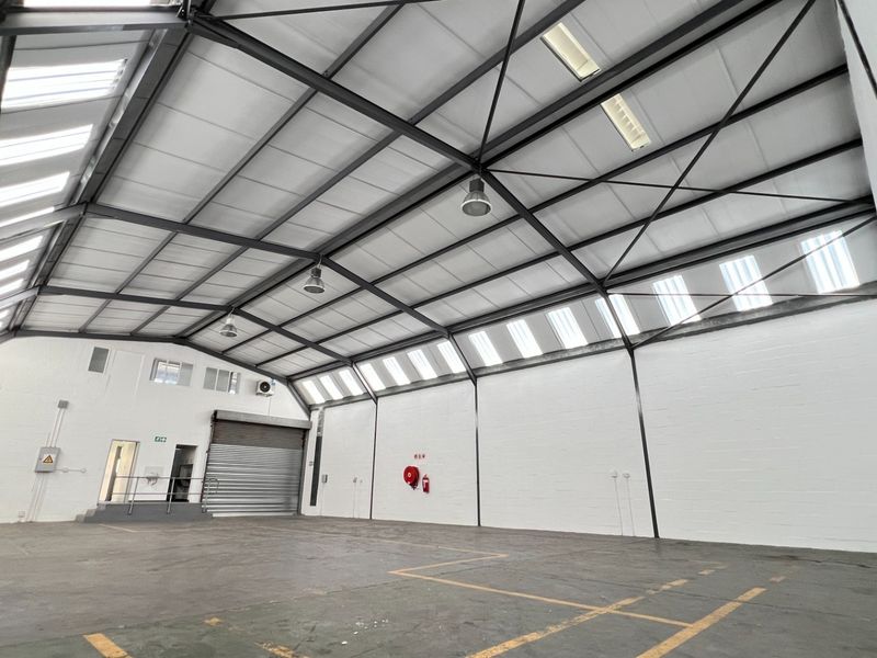 366m2 Warehouse To Let in Montague Gardens, Cape Town | Alternator Park | Unit 18 - Photo 2