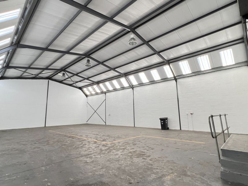 366m2 Warehouse To Let in Montague Gardens, Cape Town | Alternator Park | Unit 18 - Photo 3