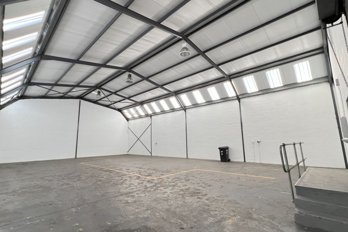 366m2 Warehouse To Let in Montague Gardens, Cape Town | Alternator Park | Unit 18 - Photo 3