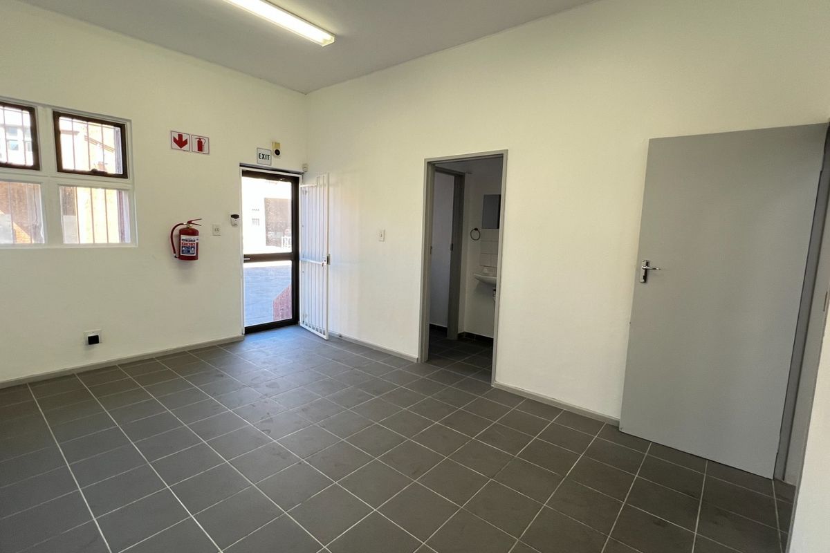 366m2 Warehouse To Let in Montague Gardens, Cape Town | Alternator Park | Unit 18 - Photo 5