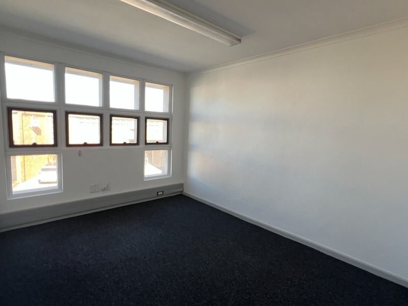 366m2 Warehouse To Let in Montague Gardens, Cape Town | Alternator Park | Unit 18 - Photo 4